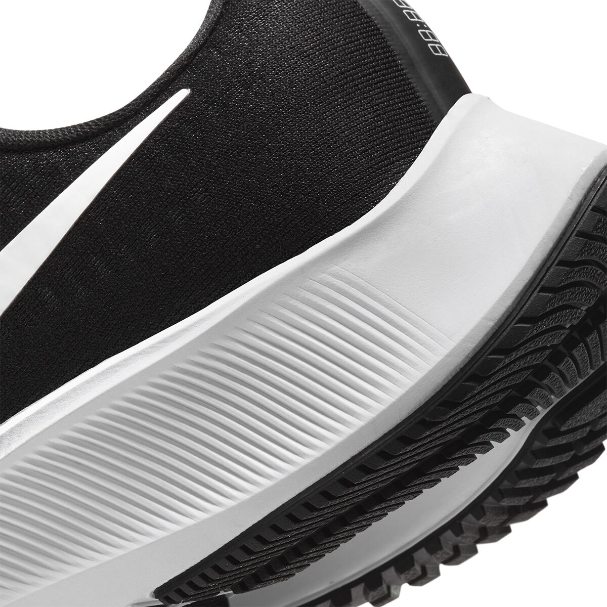 Nike Air Zoom Pegasus 37 4E Running Shoe - Men's - Footwear