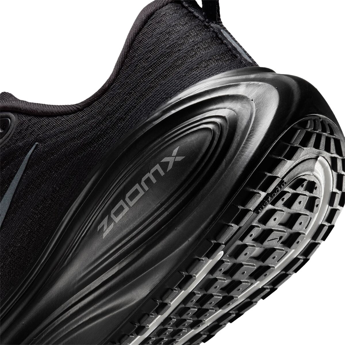Женские кроссовки Nike Vomero Plus Running, цвет: Чёрный / Серый — фото 8