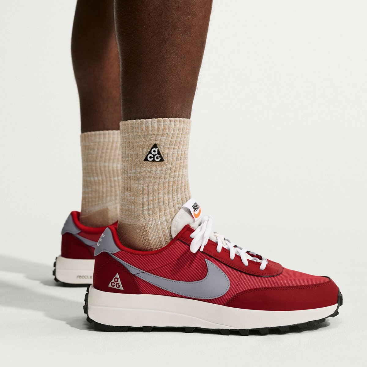 Мужские кроссовки Nike ACG LDV, цвет: Красный / Волчий серый молочный белый — фото 10