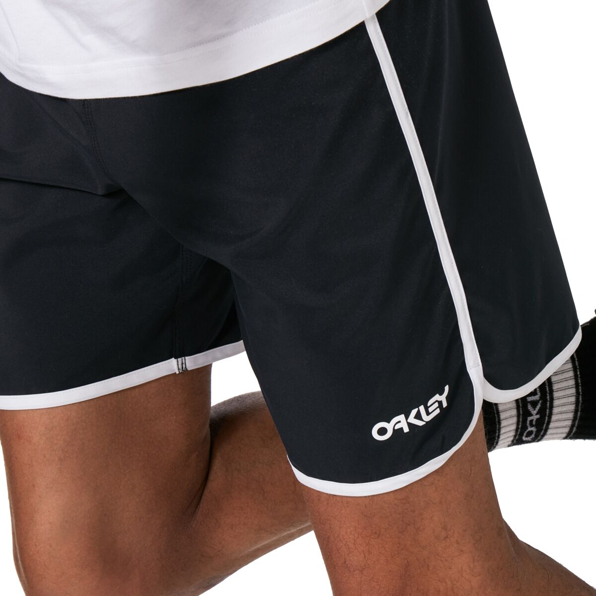 Oakley Solid Crest 19 Boardshort Men's Clothing