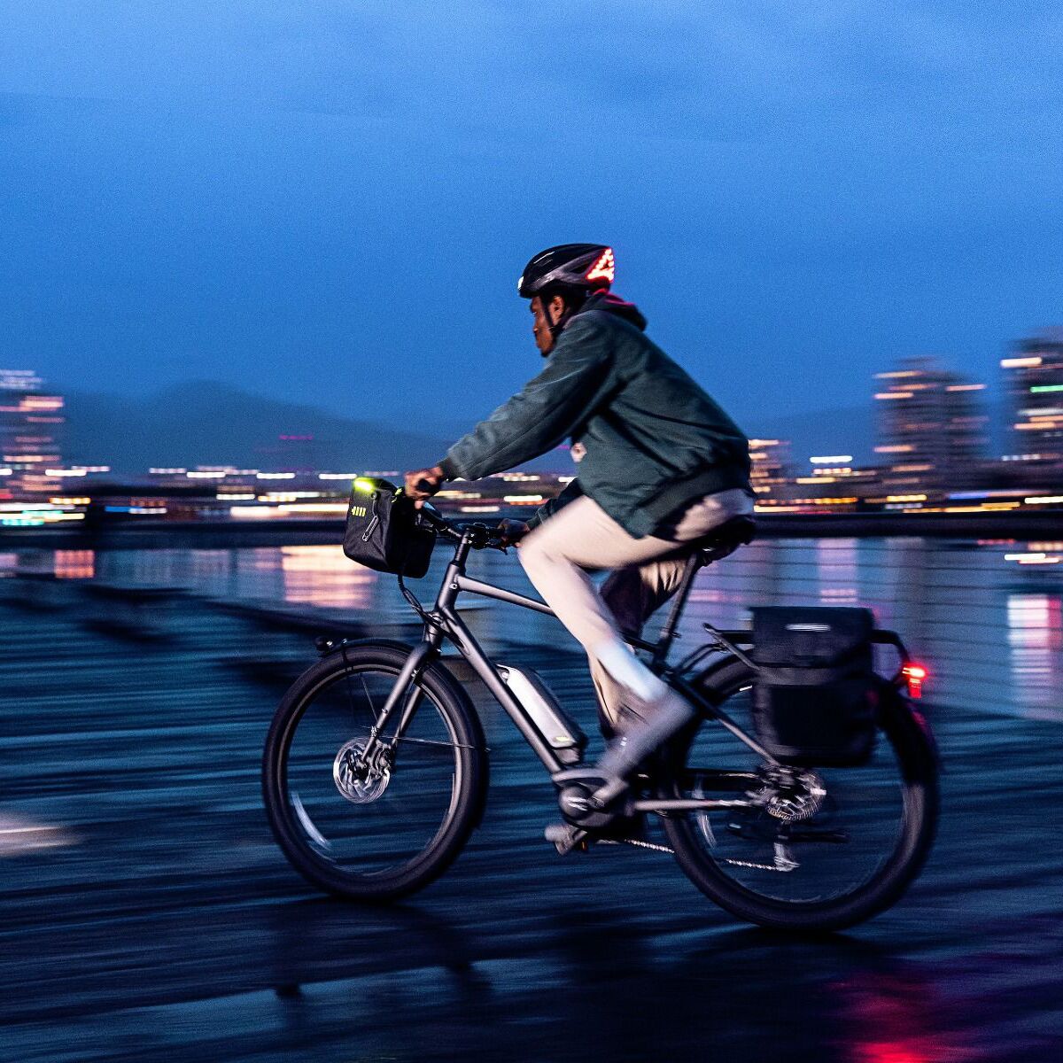 Ortlieb EGlow Handlebar Bag Bike