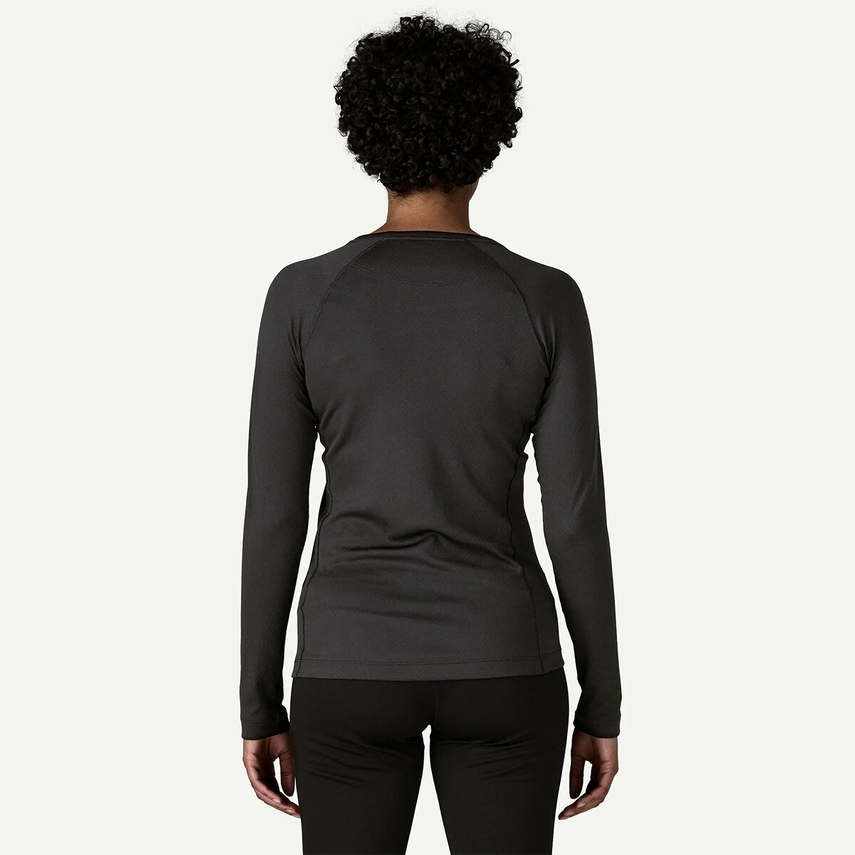 Женский топ Patagonia Capilene Midweight Crew Top, цвет: Чёрный — фото 5