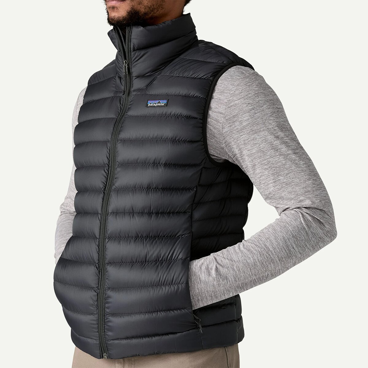 Мужской жилет Patagonia Down Sweater Vest, цвет: Чёрный — фото 5
