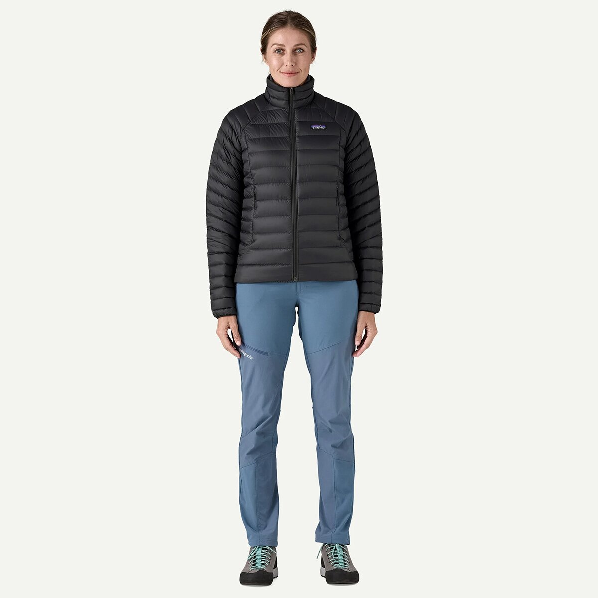 Женская куртка Patagonia Down Sweater Jacket, цвет: Чёрный — фото 2