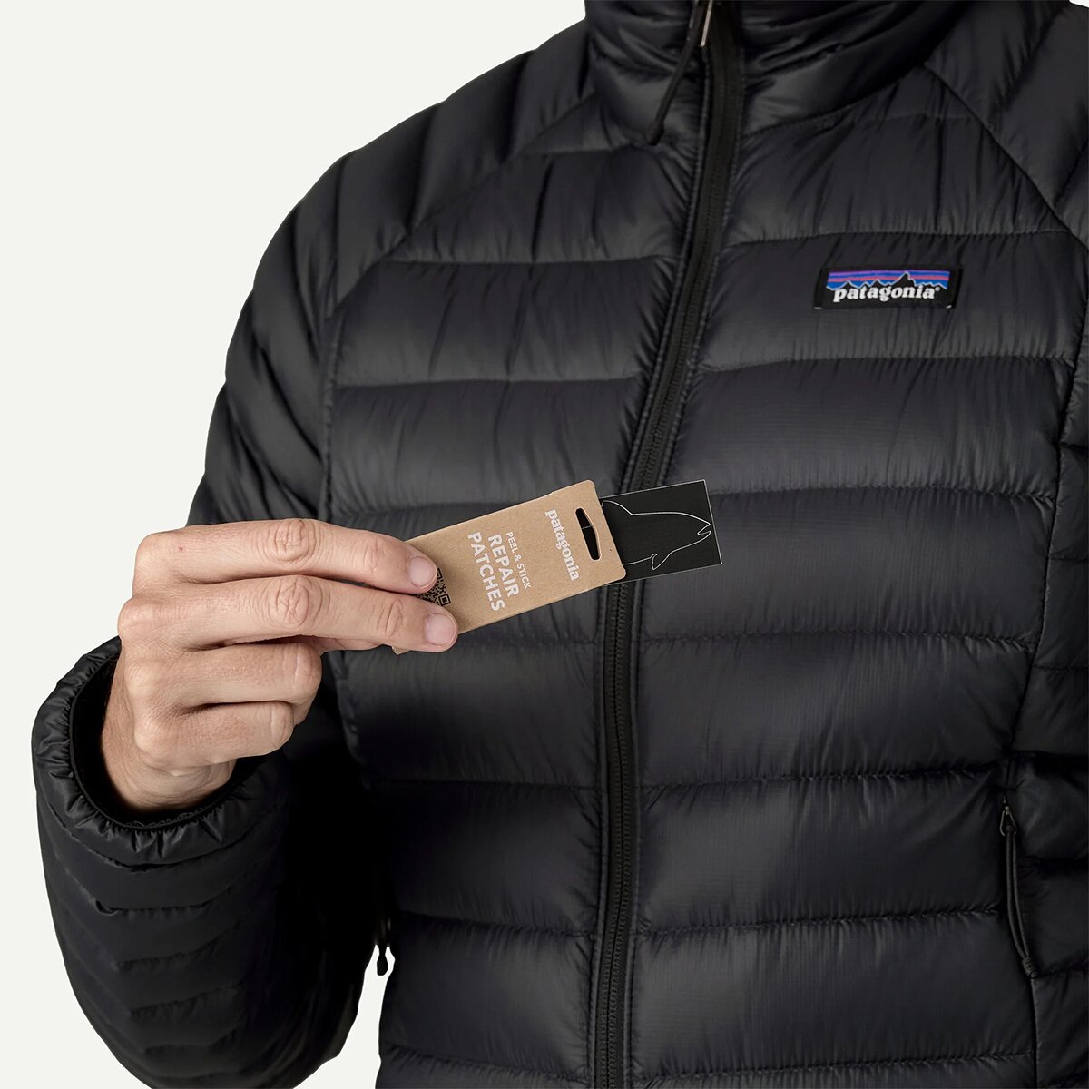 Женская куртка Patagonia Down Sweater Jacket, цвет: Чёрный — фото 5