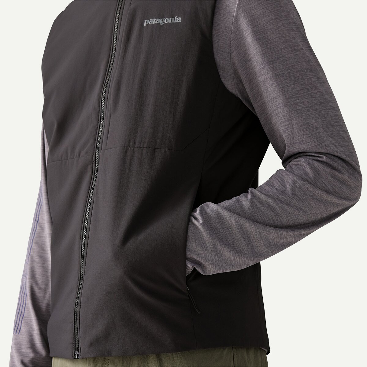 Мужской жилет Patagonia Nano-Air Light Vest, цвет: Чернильный чёрный — фото 3