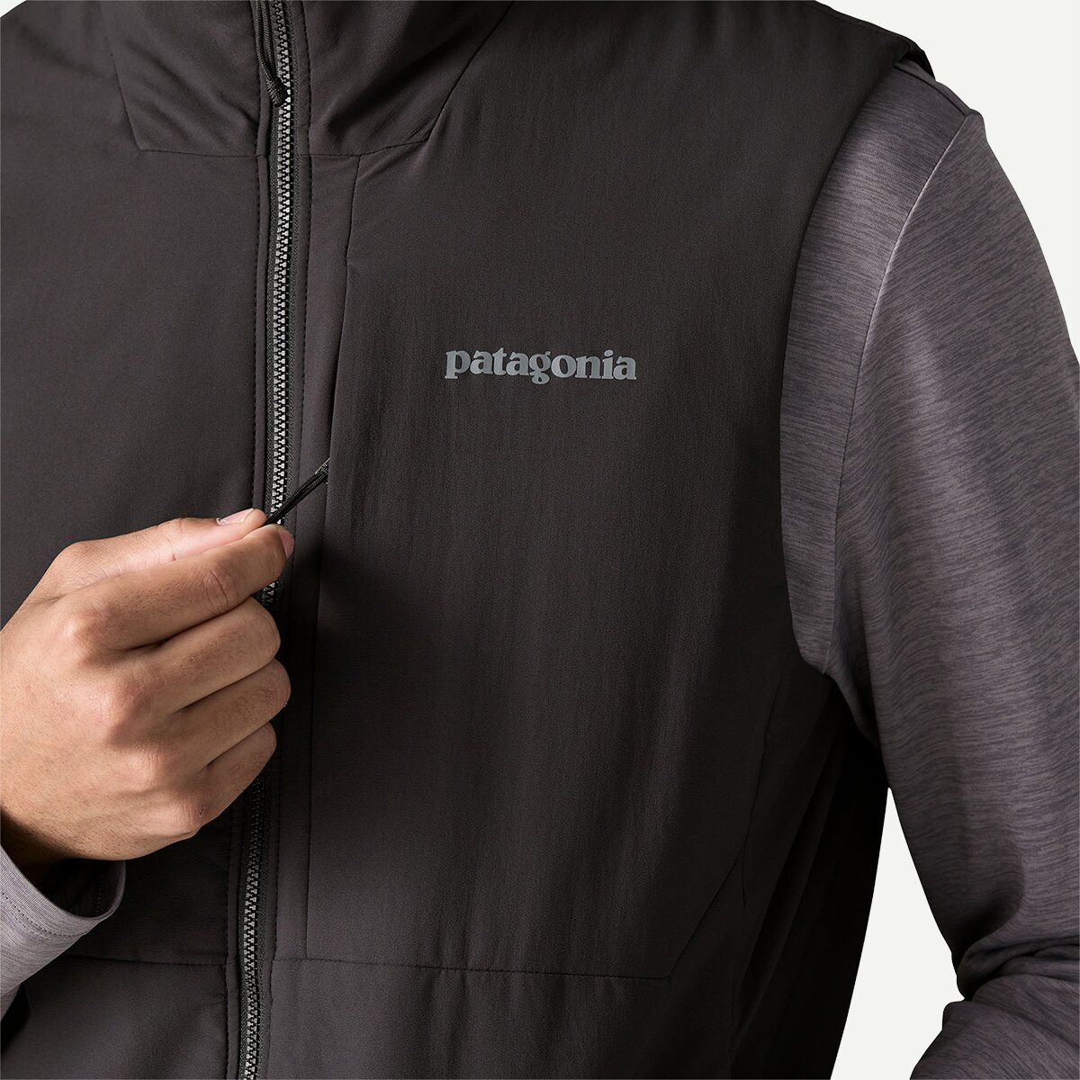 Мужской жилет Patagonia Nano-Air Light Vest, цвет: Чернильный чёрный — фото 6