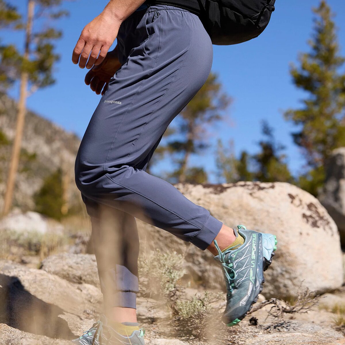 Женские брюки Patagonia Terrebonne Jogger, цвет: Чёрный — фото 4