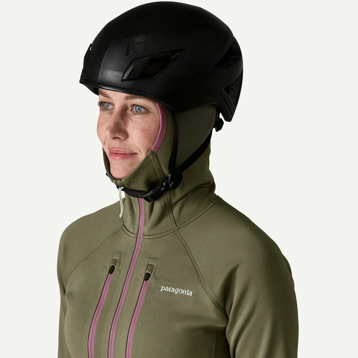 Женское худи Patagonia R1 Ultralight, цвет: Зелёный — фото 7