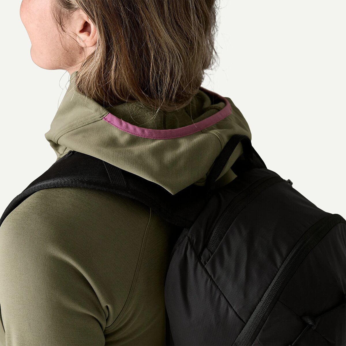 Женское худи Patagonia R1 Ultralight, цвет: Зелёный — фото 9