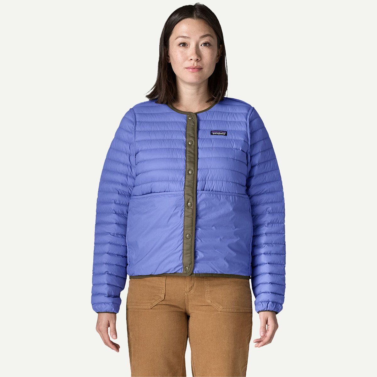 Женский кардиган Patagonia Lightweight Reversible Down Sweater Cardigan, цвет: Зелёный — фото 5
