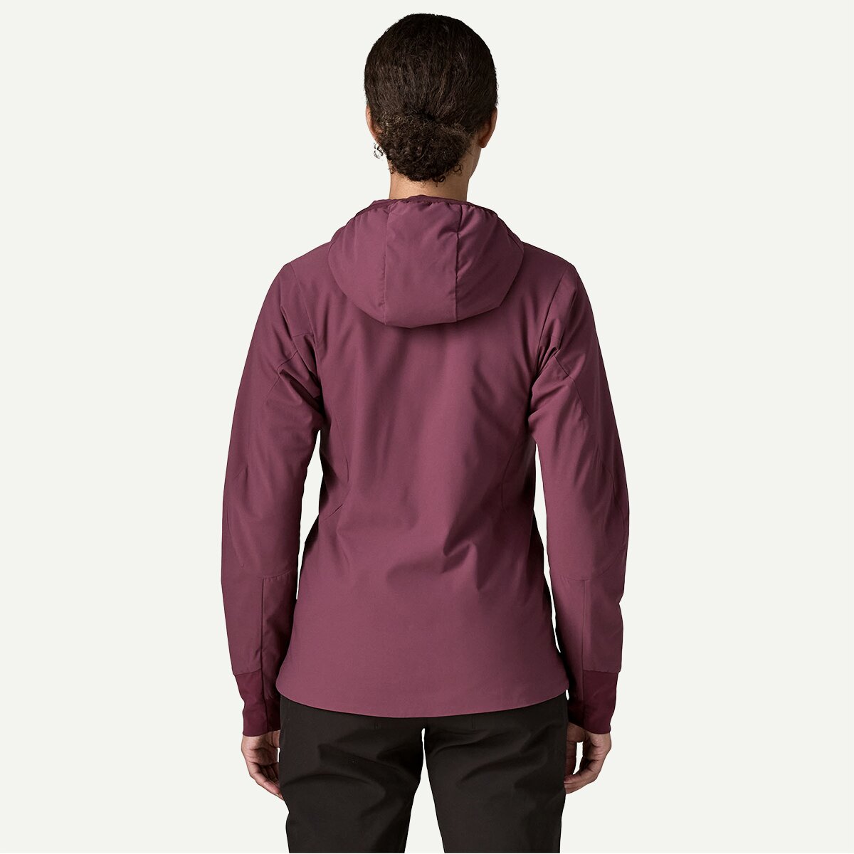 Женская куртка Patagonia Nano-Air Light Hooded, цвет: Ягодный инжирный — фото 5