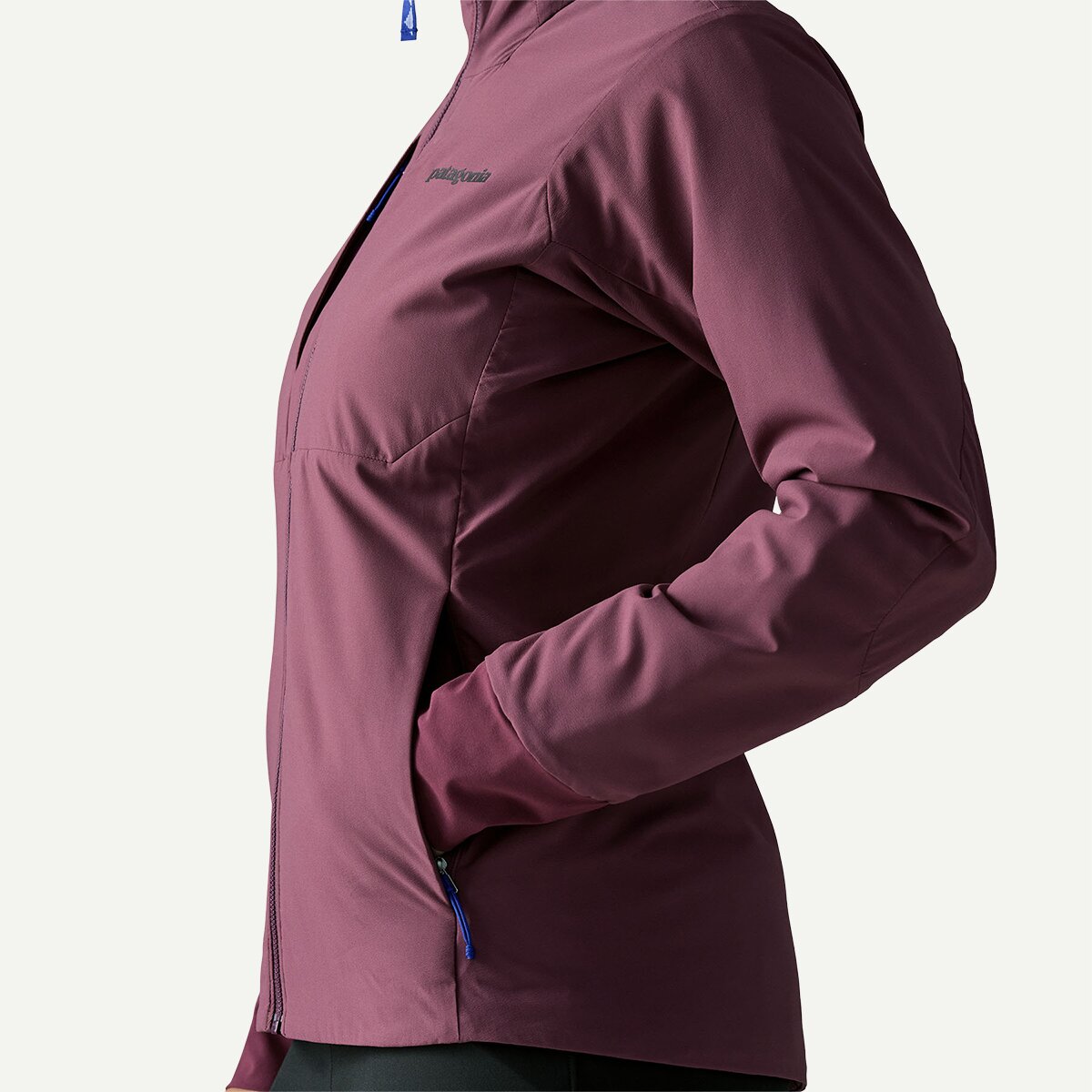 Женская куртка Patagonia Nano-Air Light Hooded, цвет: Ягодный инжирный — фото 7