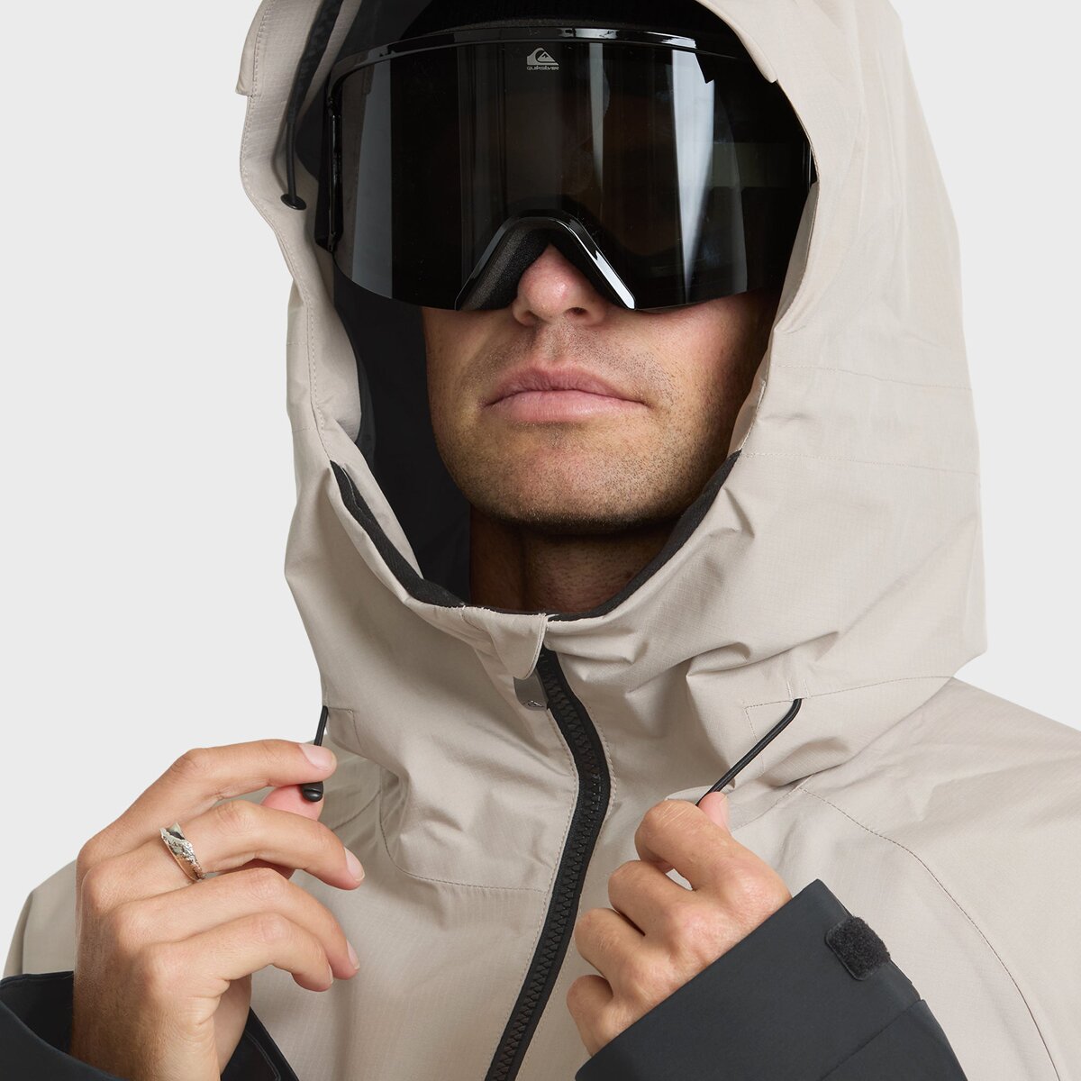 Мужская куртка Quiksilver Ultralight 20K, цвет: String — фото 11