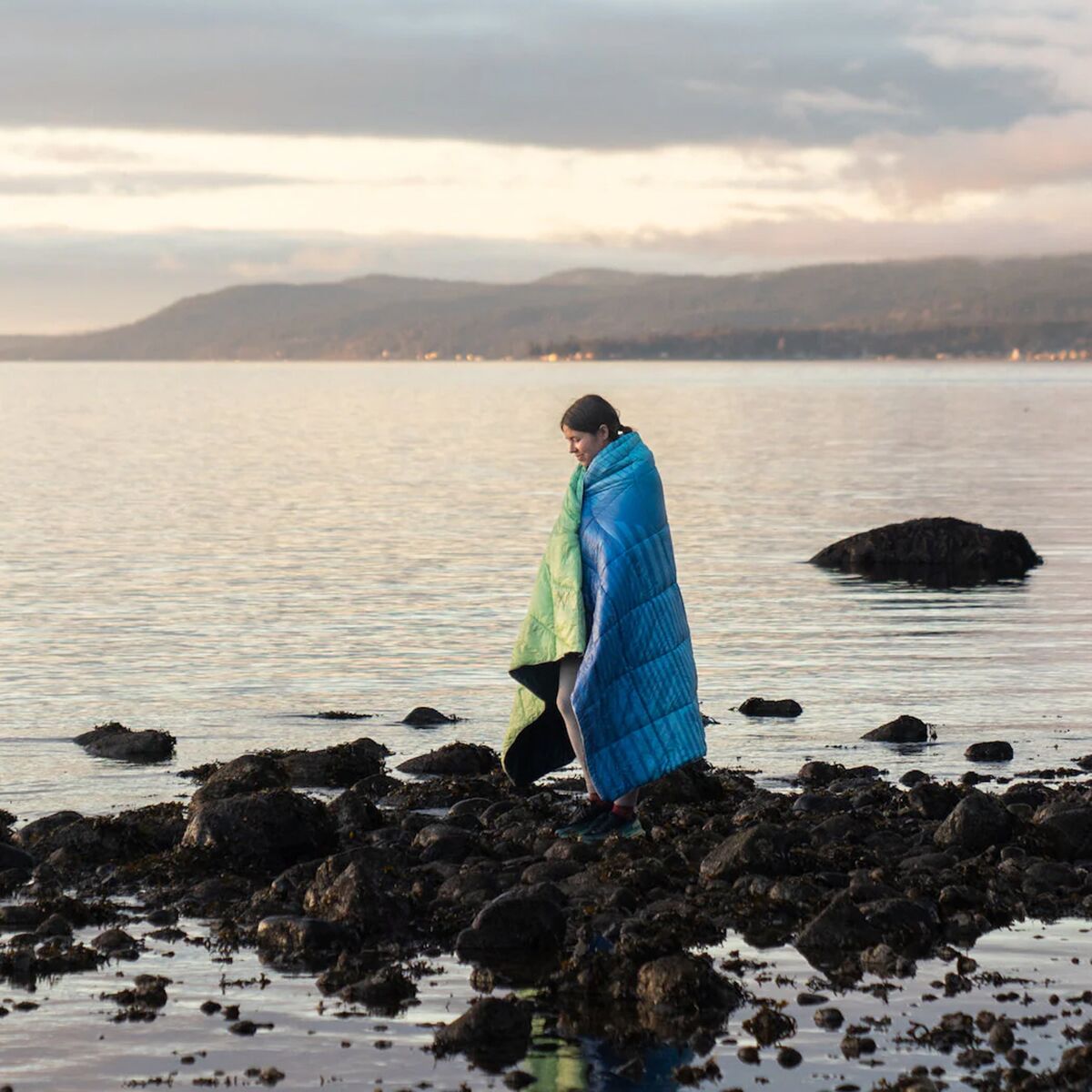 Rumpl Nanoloft Puffy Patch Fade Cool Accessories