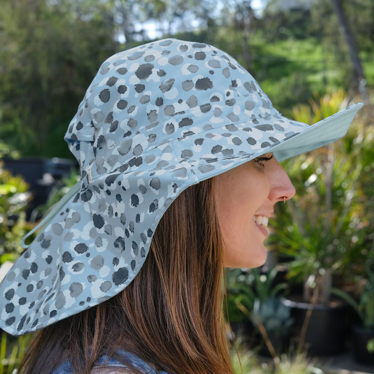 Sunday Afternoons Natural Blend Cape Hat