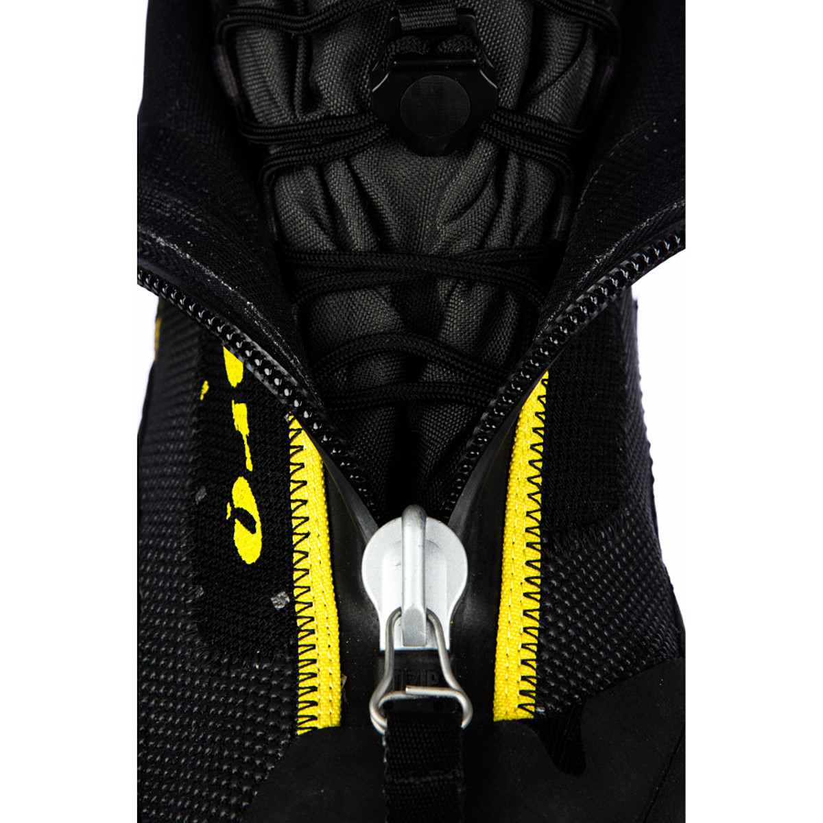 Salewa Pro Gaiter Insulated Plus Mountaineering Boot - Footwear