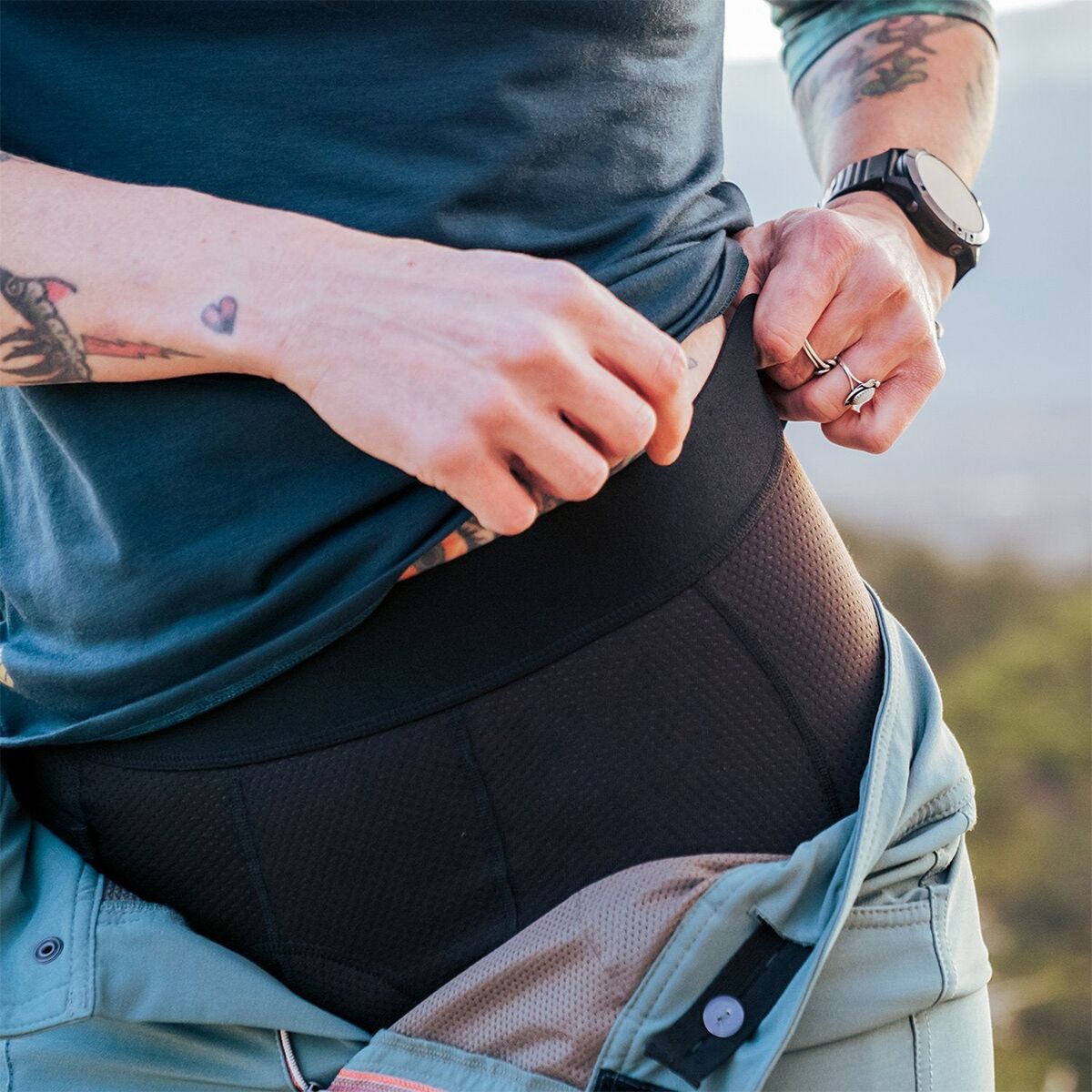 SHREDLY the YOGACHAM Liner Short - Women´s