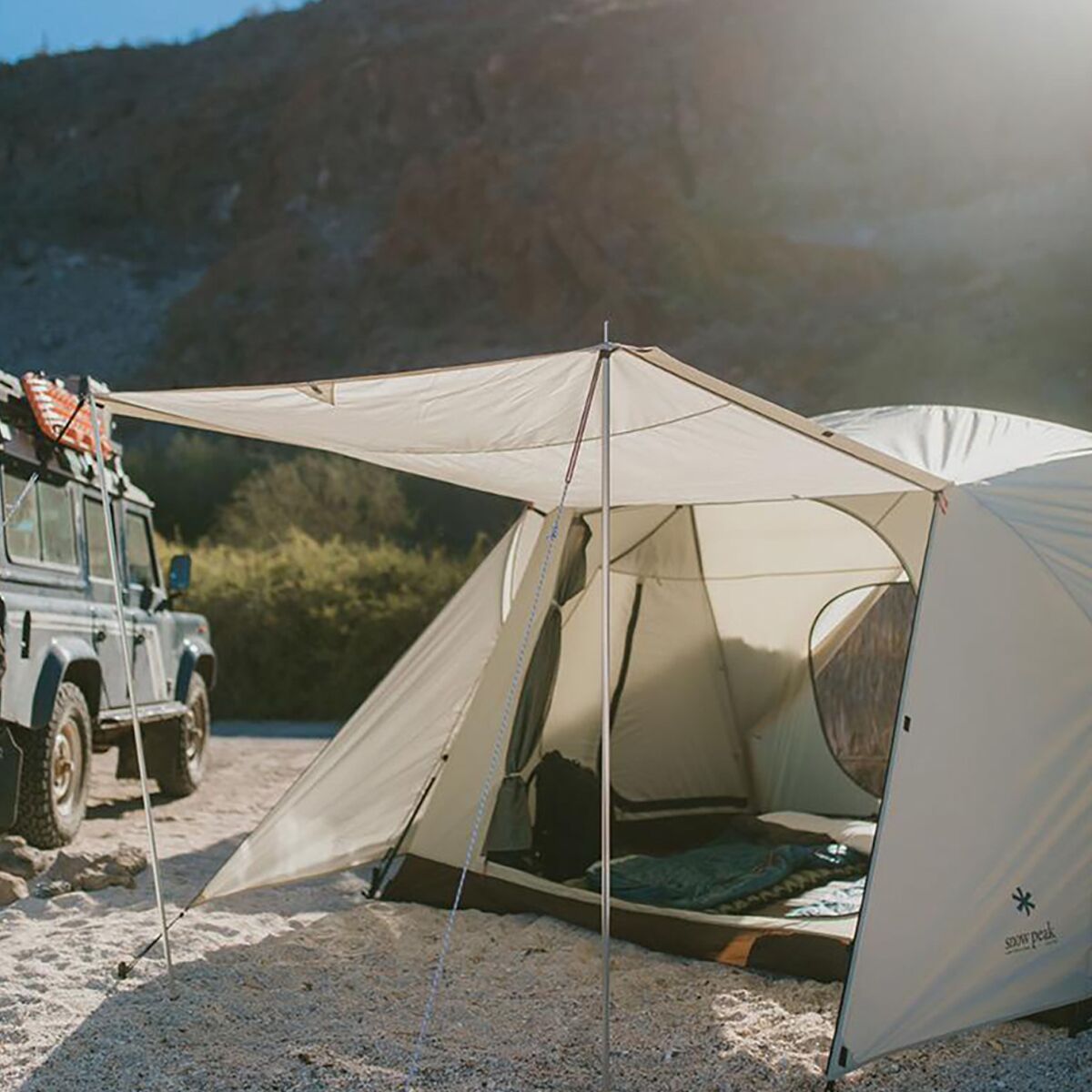 Snow Peak Alpha Breeze Tent: 4-Person 3-Season