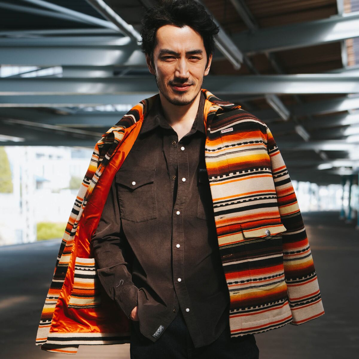 Мужская рубашка Sendero Provisions Co. The Wyatt Pearl Snap, цвет: Угольный — фото 2