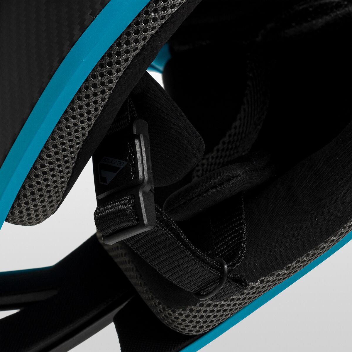 7 Protection Project .23 Carbon Helmet