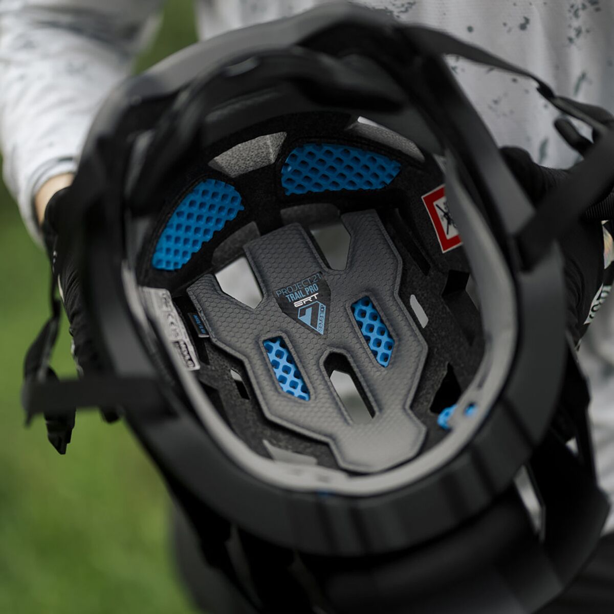 7 Protection Project 21 Pro Helmet