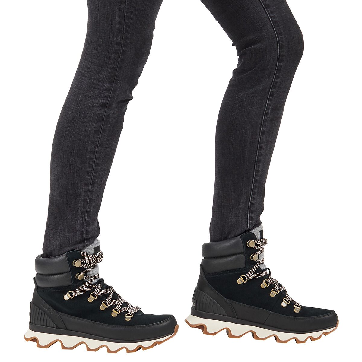 sorel women's kinetic conquest boot velvet tan