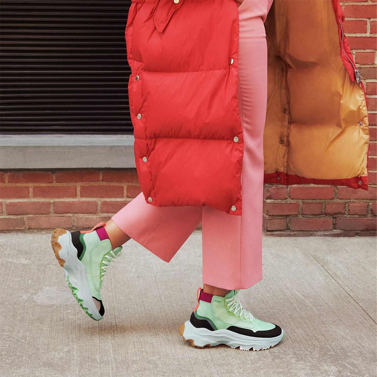 SOREL Breakthru Venture Mid WP Boot Women's Footwear