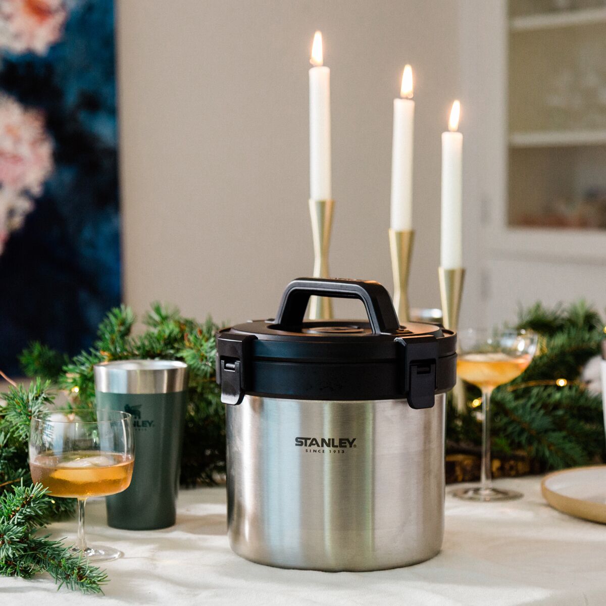 Stanley Adventure 3qt StayHot Camp Crock Hike & Camp