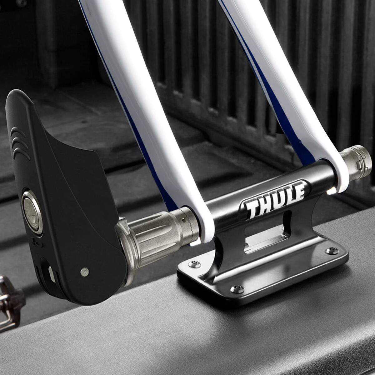 thule low rider bike mount