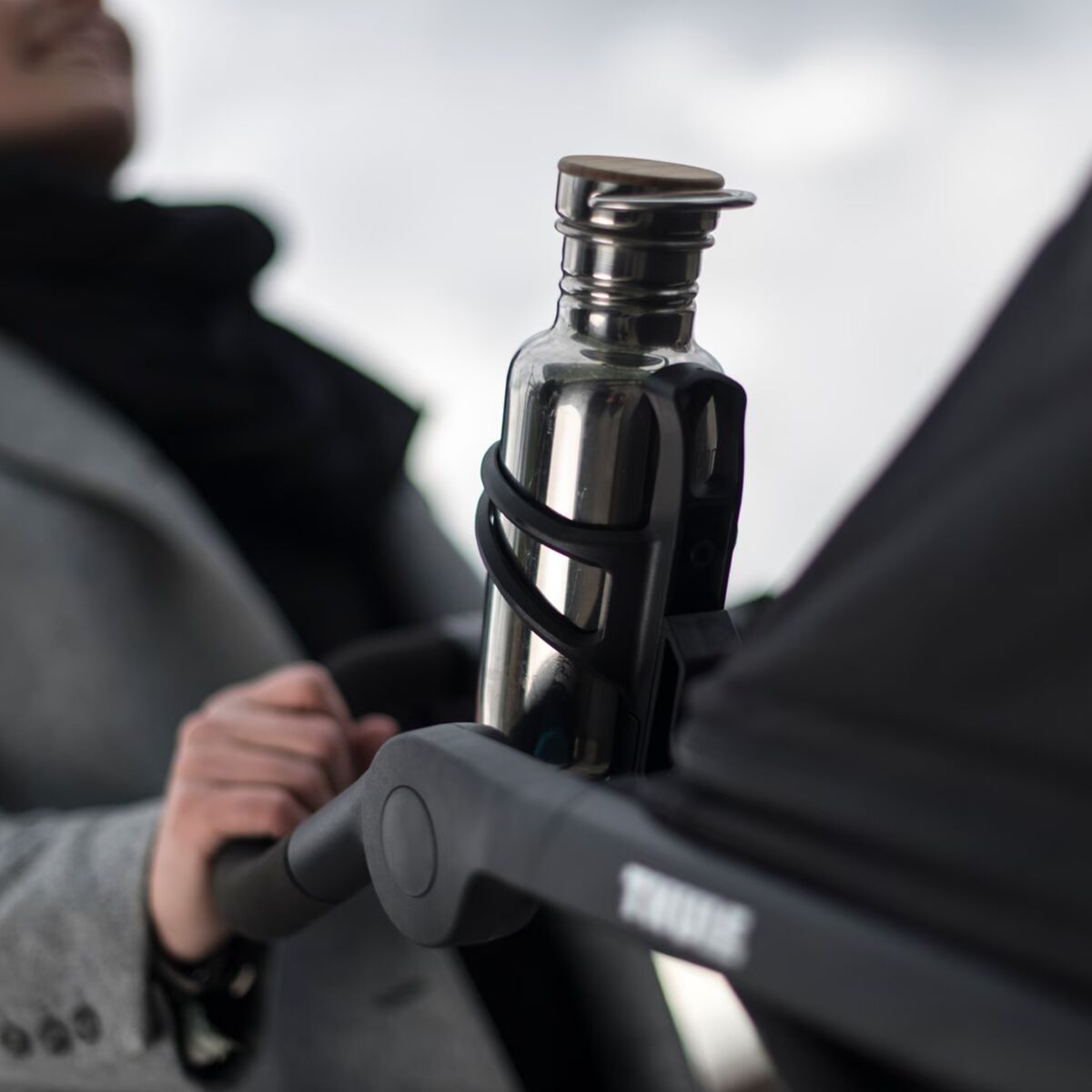 thule chariot cup holder