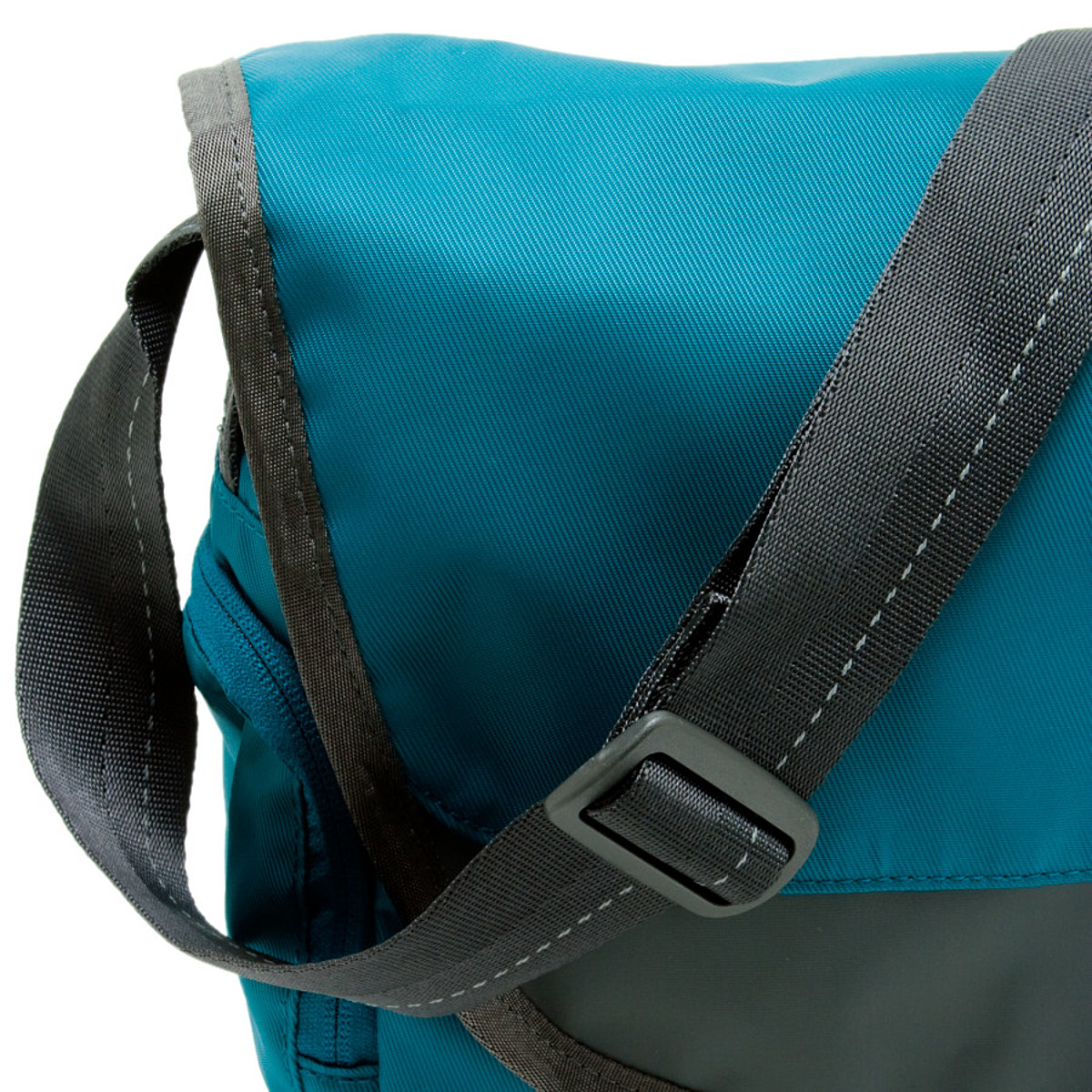 The North Face Cadene Messenger Bag Womens' Accessories