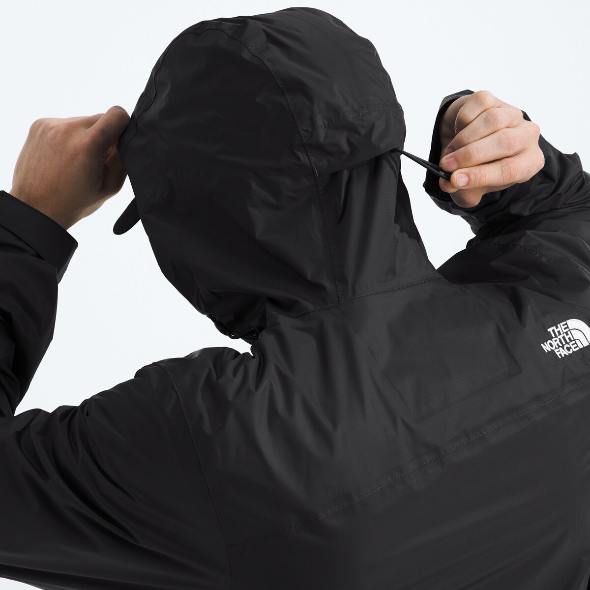 Мужская куртка The North Face Venture 2 Hooded, цвет: Чёрный — фото 10