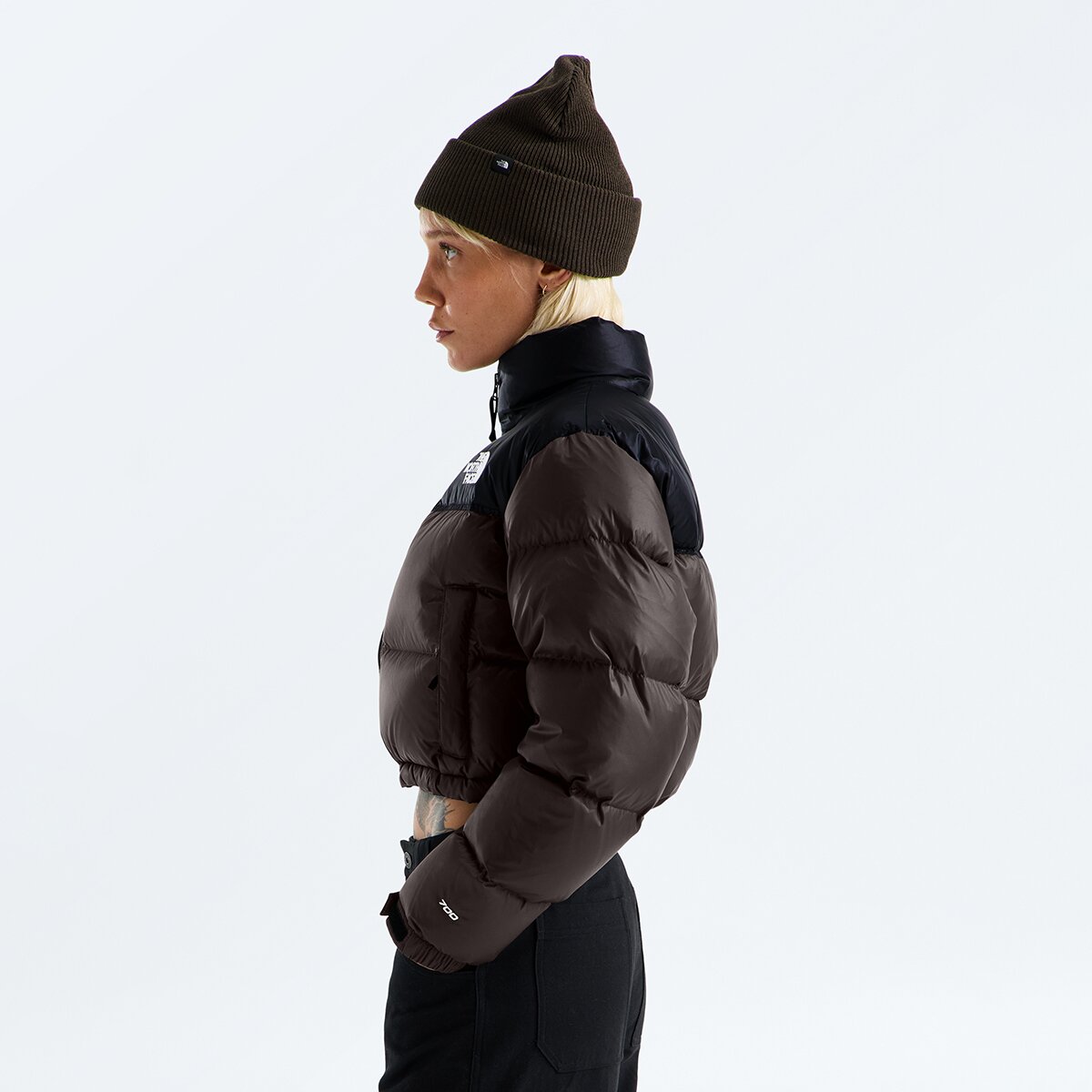 Женская куртка The North Face Nuptse Short, цвет: Тёмный каштановый / Чёрный — фото 4