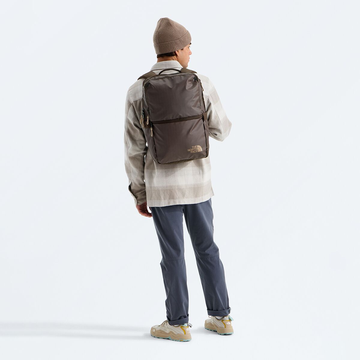 Рюкзак The North Face Base Camp Voyager Daypack - 26L, цвет: Каштановый / Гранатовый — фото 6
