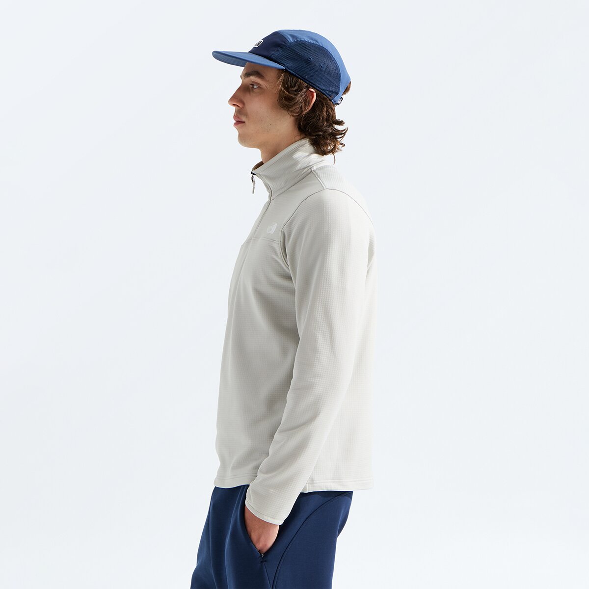 Мужская куртка The North Face Cedar Trail Grid Fleece 1/4-Zip, цвет: Облачный — фото 3