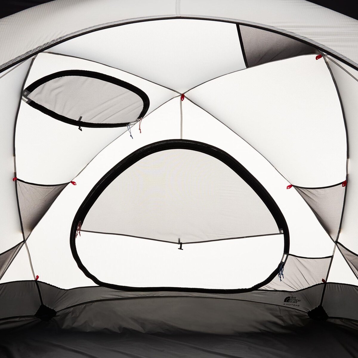 Снаряжение The North Face Bastion 4-Person 3-Season Tent, цвет: Снежный золотой / Асфальтовый серый — фото 5