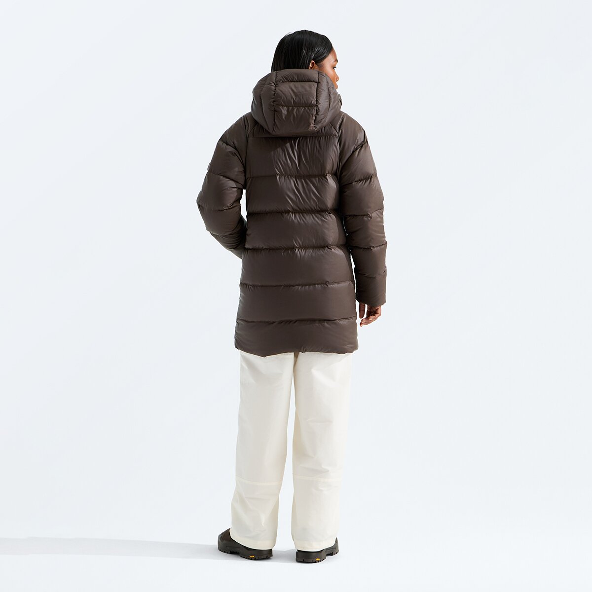Женская куртка The North Face Hydrenalite City Down Hooded, цвет: Тёмный каштановый — фото 2