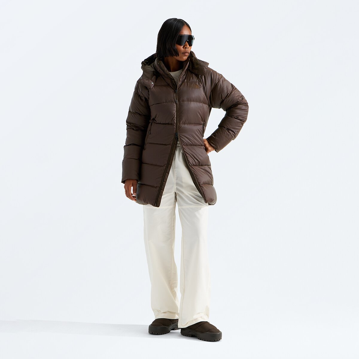 Женская куртка The North Face Hydrenalite City Down Hooded, цвет: Тёмный каштановый — фото 5