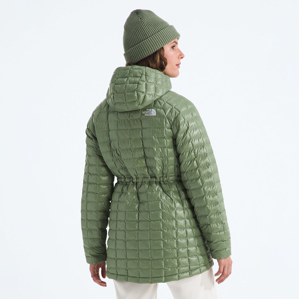Женская куртка The North Face ThermoBall Hooded, цвет: Туманный — фото 2