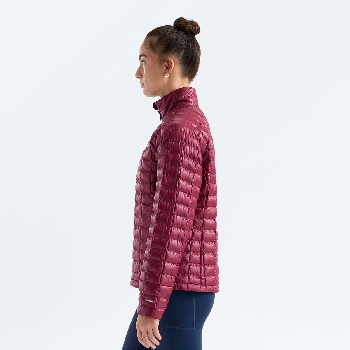 Женская куртка The North Face ThermoBall, цвет: Бордовый — фото 3