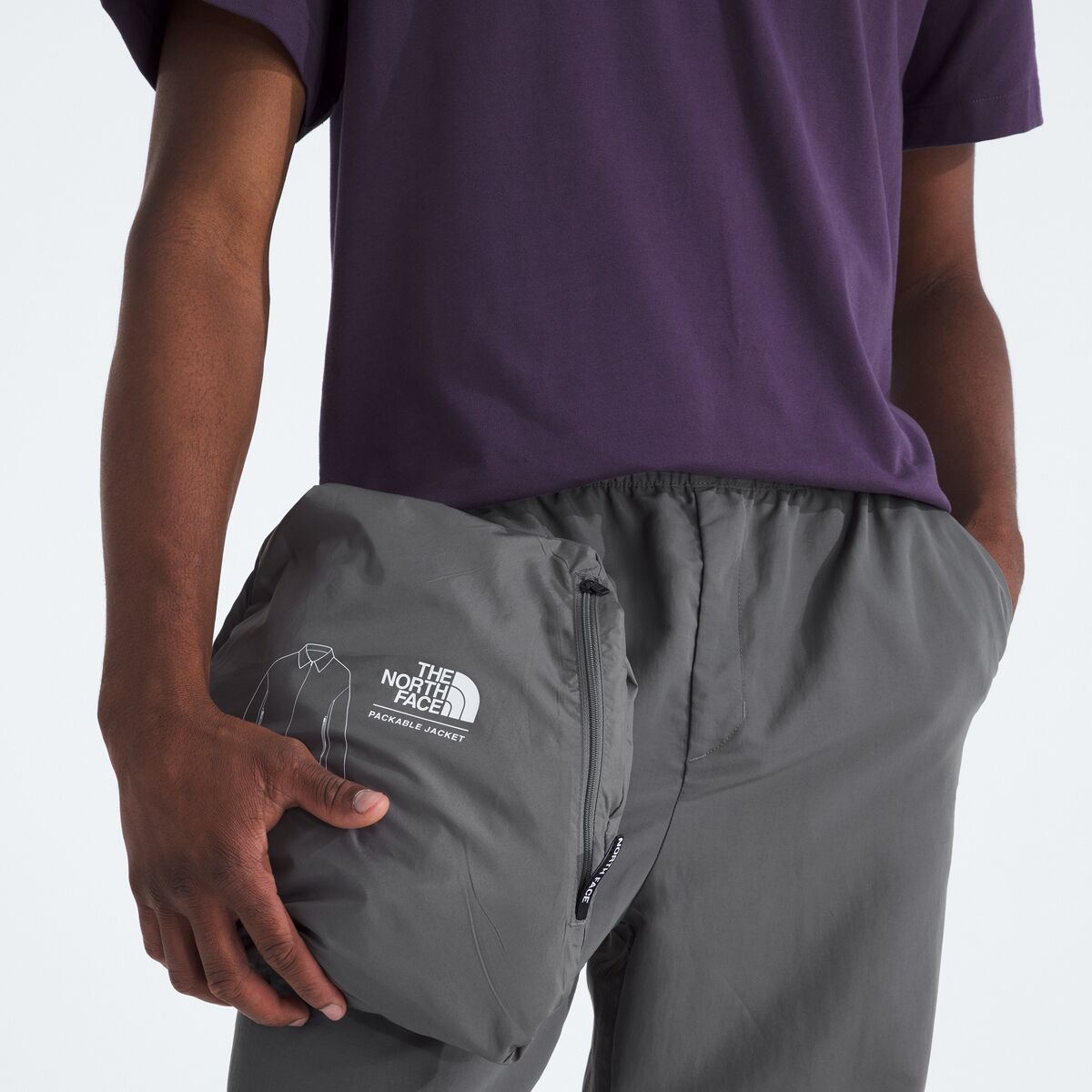 Мужская куртка The North Face TNF Easy Wind Jacket, цвет: Дымчатый жемчужный — фото 5