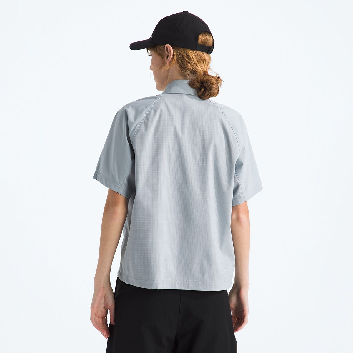 Женская рубашка The North Face Trail Lightrange Short-Sleeve Shirt, цвет: Морозный серый — фото 2