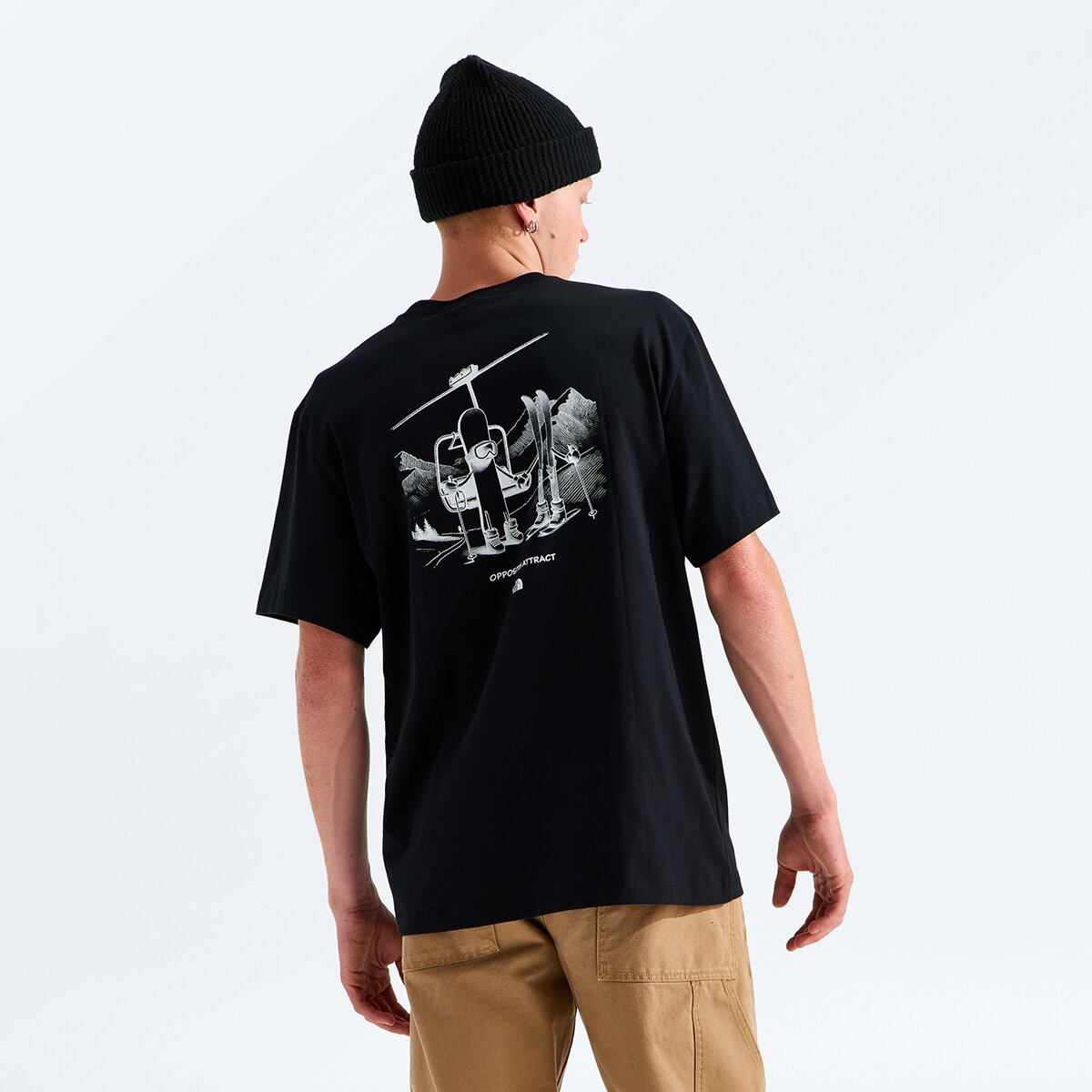 Футболка The North Face Opposites Attract Relaxed Short-Sleeve Graphic, цвет: Чёрный — фото 4