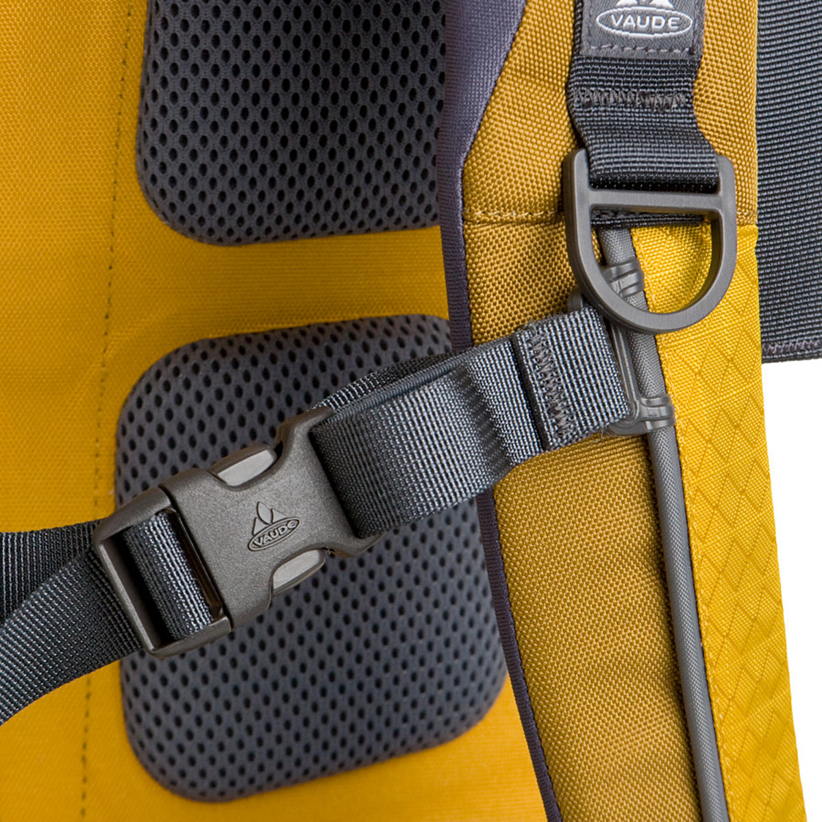 Vaude Asymmetric 40 Backpack 2440 cu in Hike & Camp