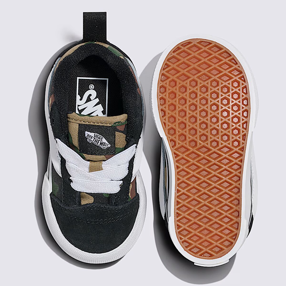 Детские кроссовки Vans Knu Skool Elastic Lace Shoe - Toddlers', цвет: Камуфляжный чёрный / Зелёный — фото 3