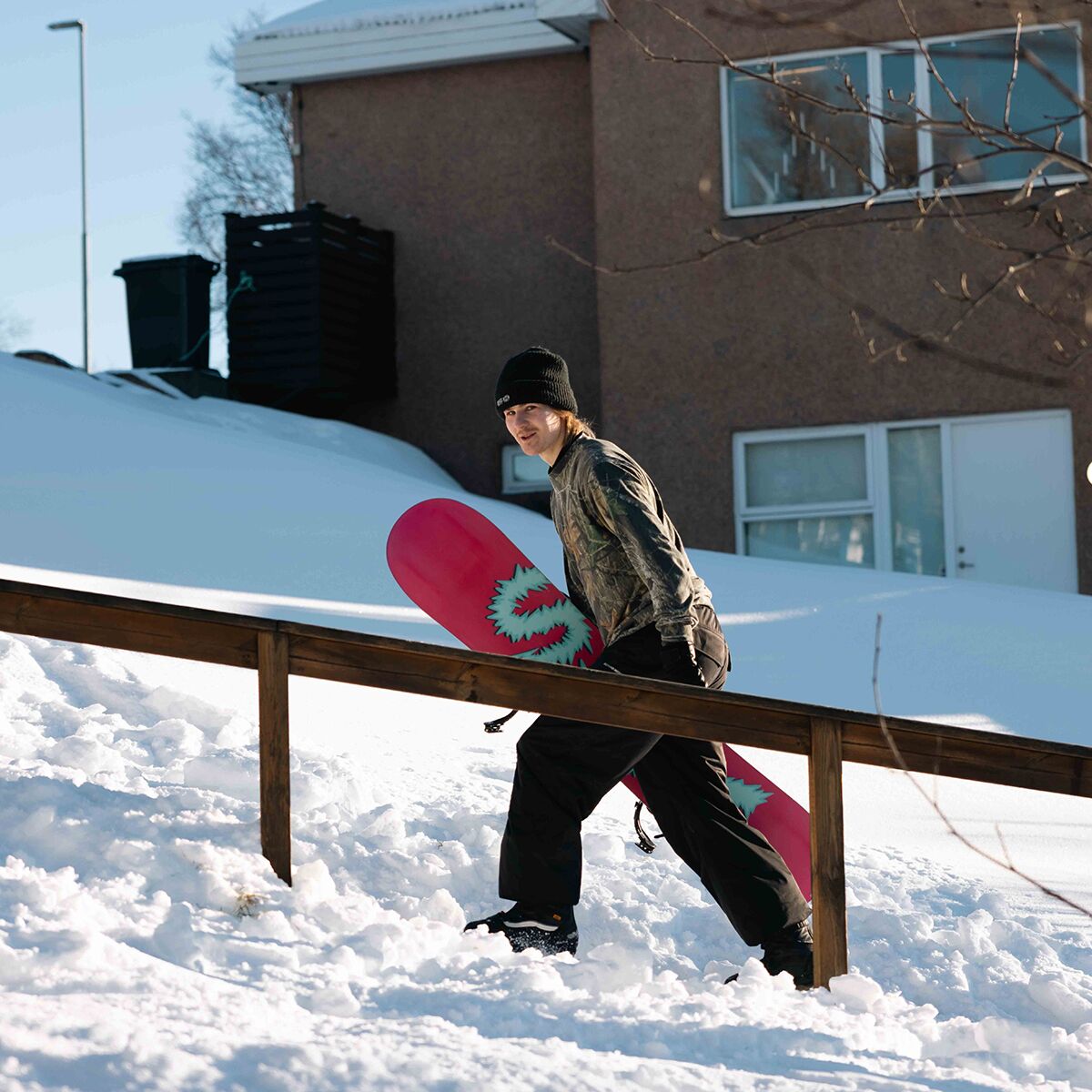 Yes. Airmaster Snowboard - 2025