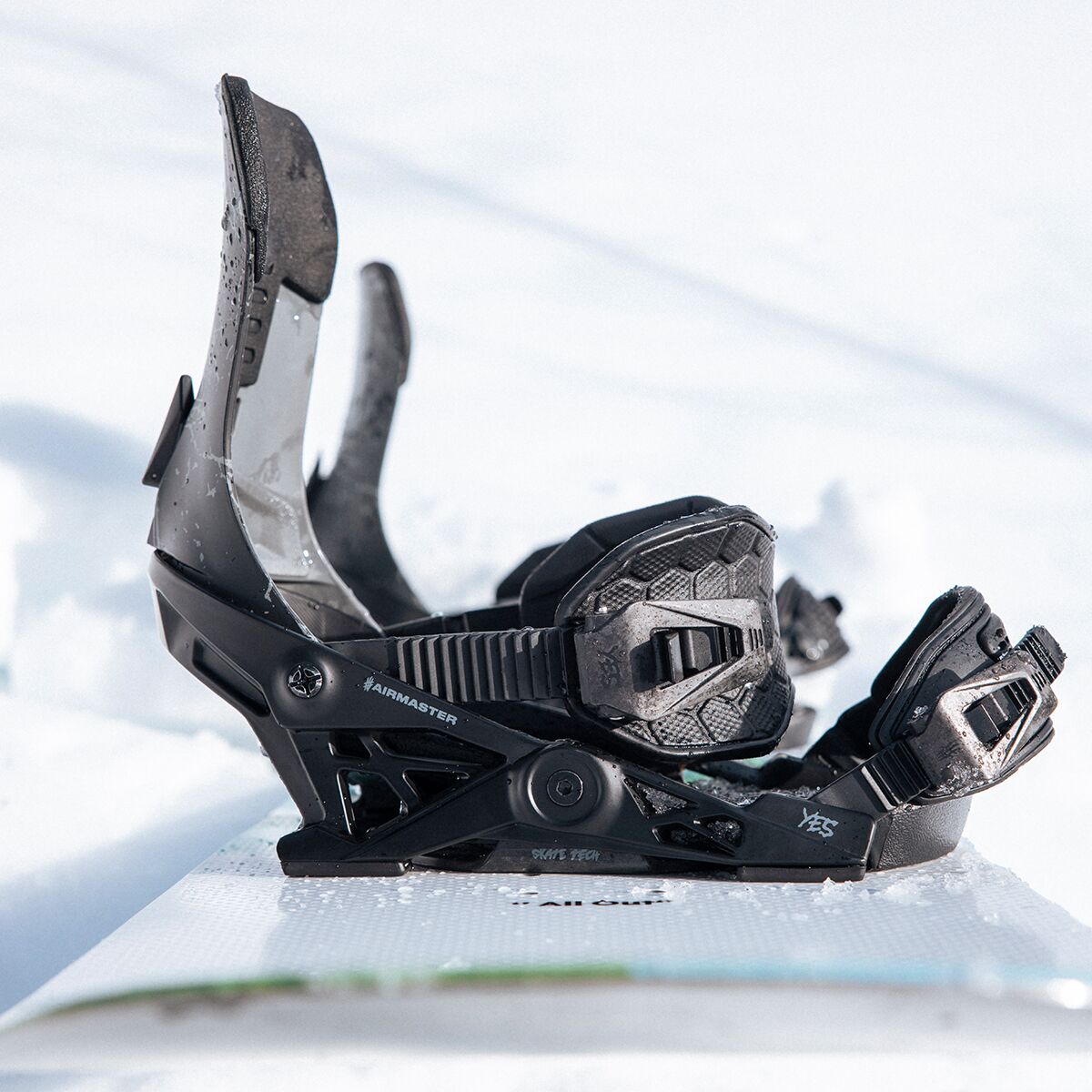 Yes. Airmaster Snowboard Binding - 2025
