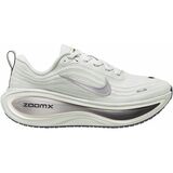 Summit White/Metallic Silver-Sail