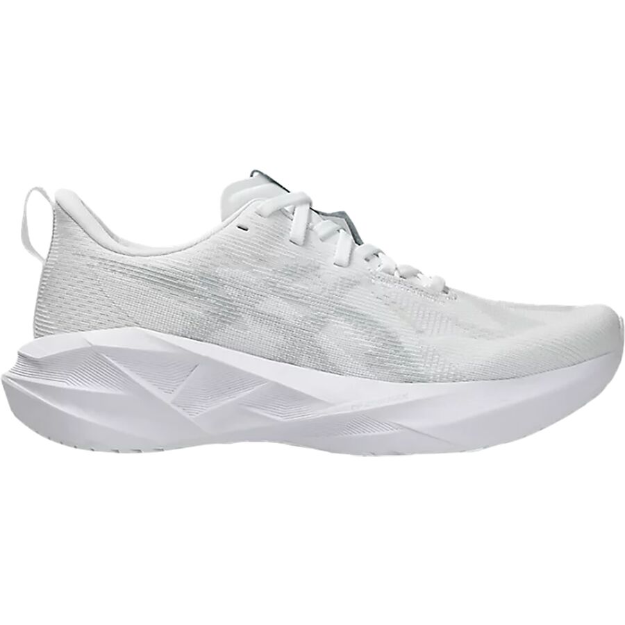 Женские кроссовки ASICS Novablast 5 Running, цвет: Белый / Серый